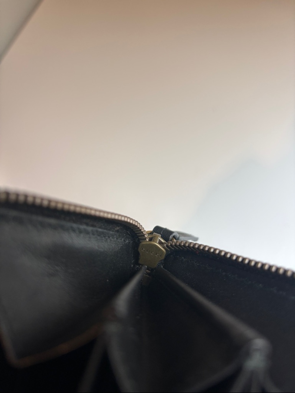 Gucci GG Marmont Pearly Apollo Zip Around Wallet - Picture 10 of 12